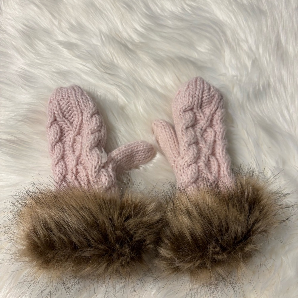 🌟10/$10 Cozy Pink Knit Mittens with Faux Fur Trim Small GUC